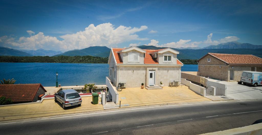 Apartments Zukovac Tivat Luaran gambar