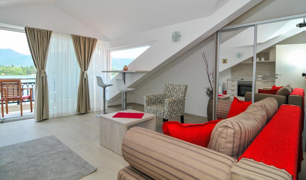 Apartments Zukovac Tivat Luaran gambar