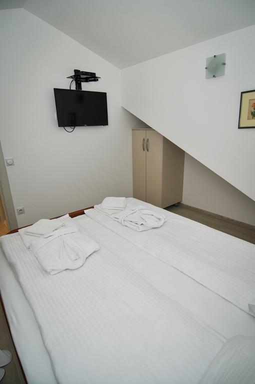 Apartments Zukovac Tivat Luaran gambar