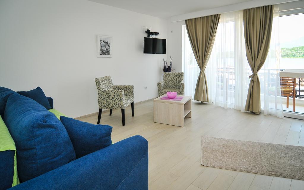 Apartments Zukovac Tivat Luaran gambar