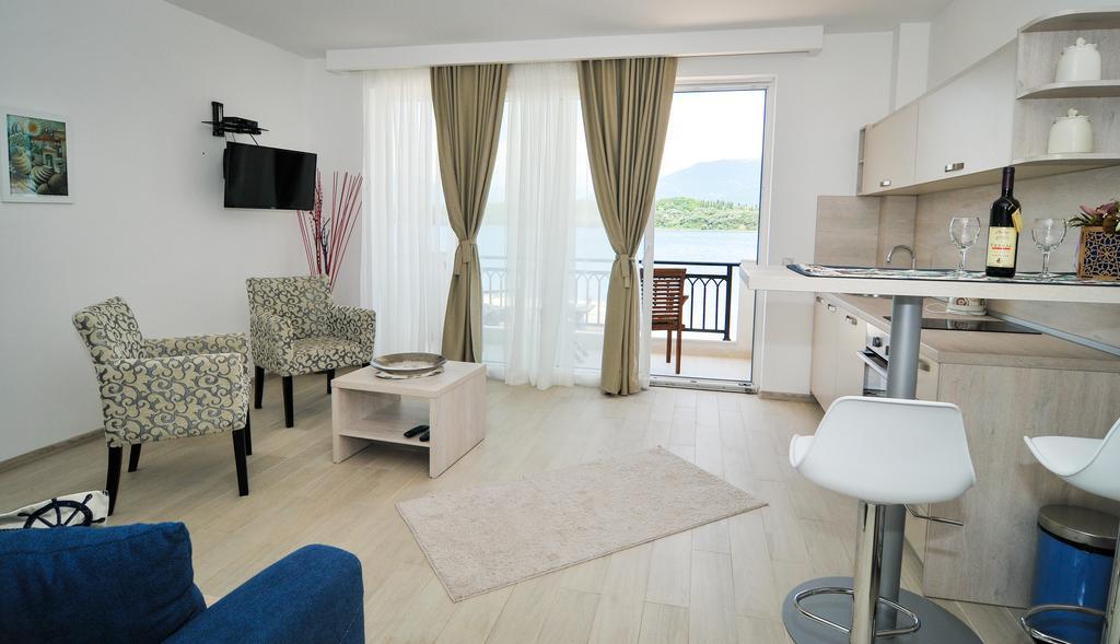 Apartments Zukovac Tivat Luaran gambar